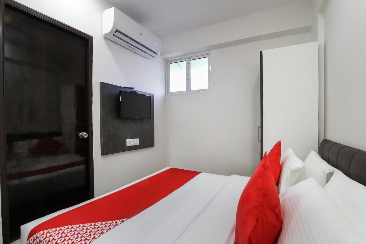 Oyo 40139 Hotel Peradiot Amhedabad Dış mekan fotoğraf