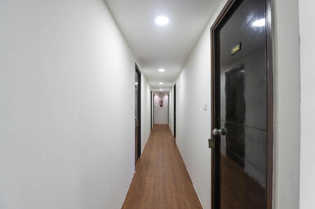 Oyo 40139 Hotel Peradiot Amhedabad Dış mekan fotoğraf